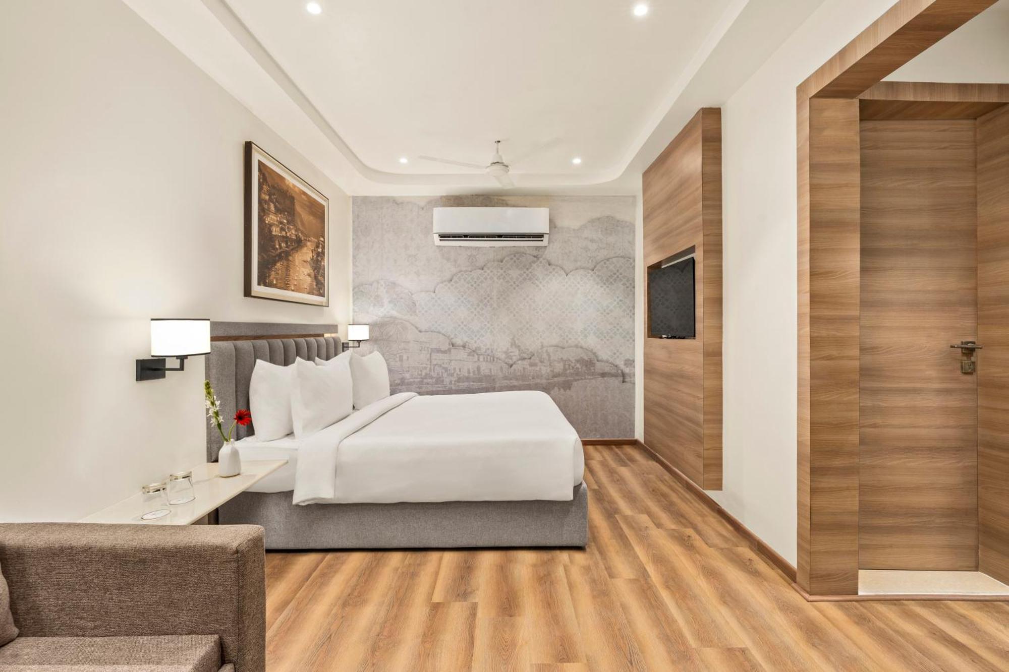 Country Inn Ayodhya - Opposite Airport Bagian luar foto